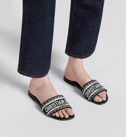 Nuuvo Dway Slide
